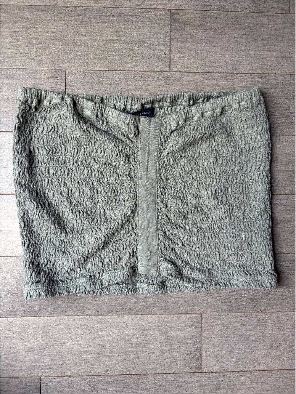Women’s American Eagle Green Textured smocked tube top medium